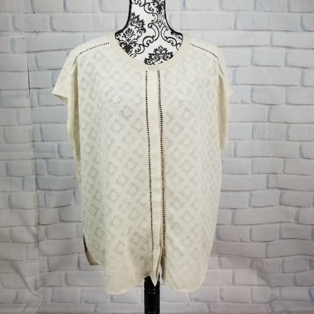 Chico's size 2 sleeveless textured semi sheer top
